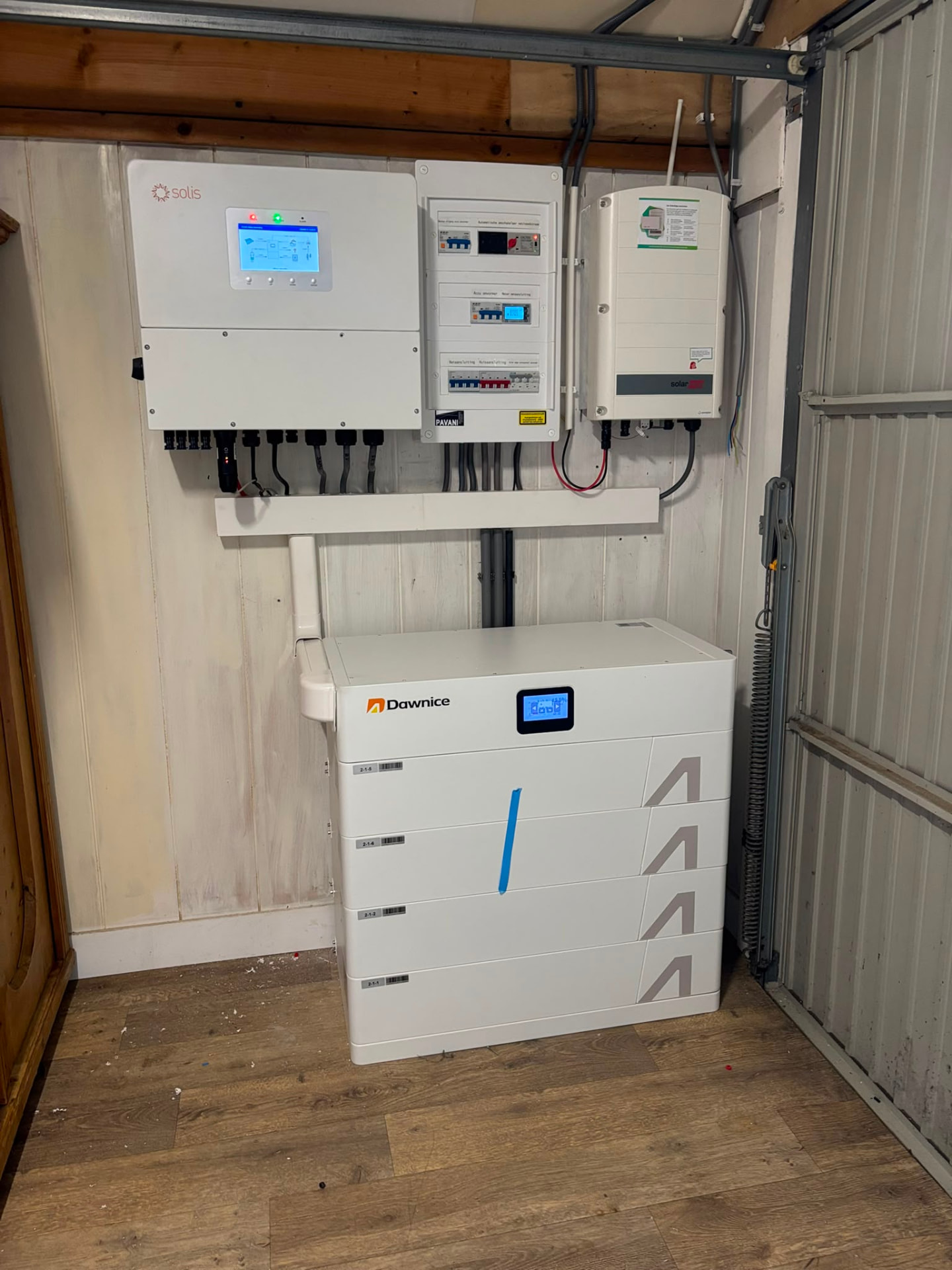 30 kWh Dawnice thuisbatterij met hybride omvormer